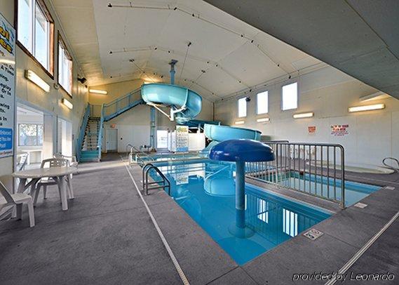 ロードウェイ イン West Fargo エクステリア 写真