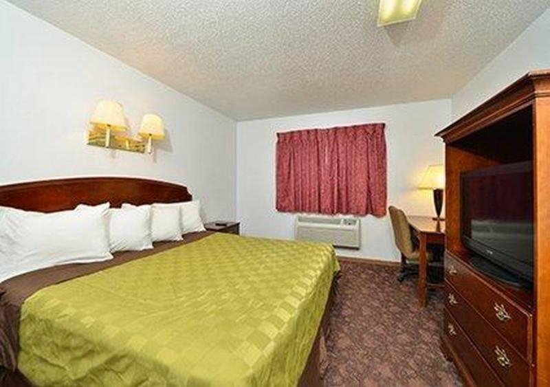 ロードウェイ イン West Fargo エクステリア 写真